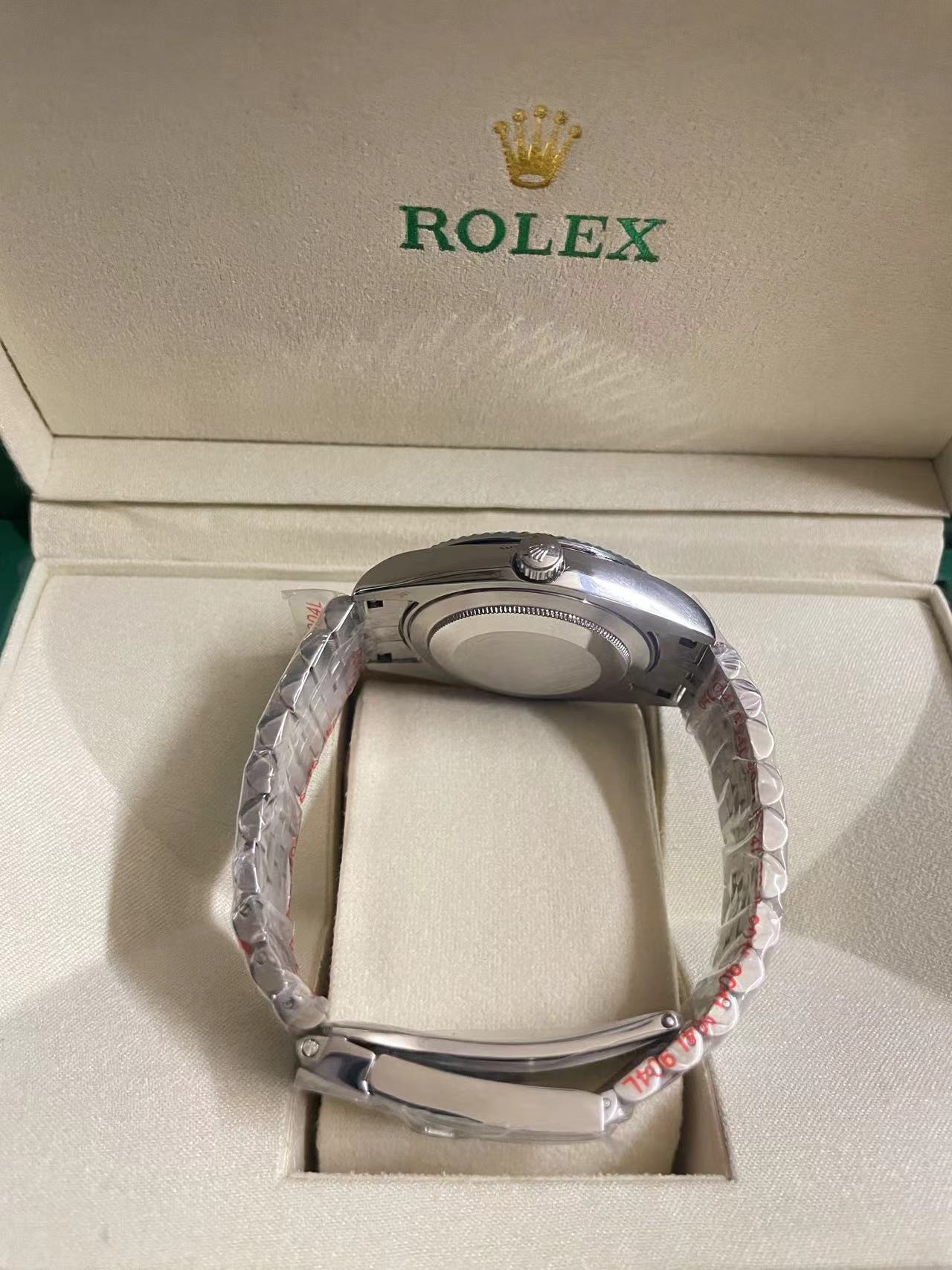 R*l*x watches-169