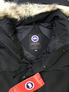 Can*a Go*e coat-062