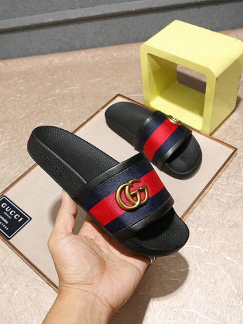 G*u*i slippers(aaa)-242