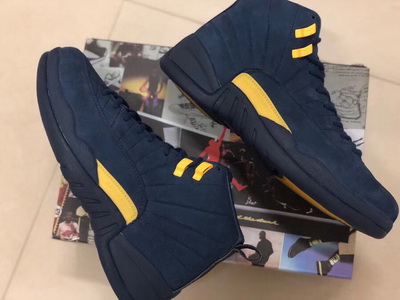 Air Jordan 12 Michigan