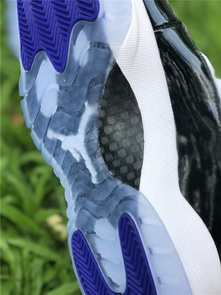 Air Jordan 11 “Concord”