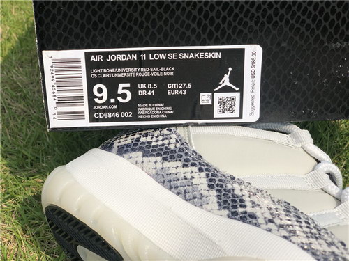 Air Jordan 11 Low Snakeskin White/Black