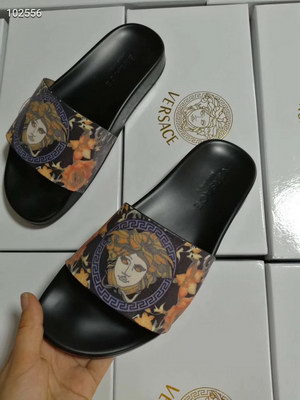 Versace Slippers Women(AAA)-025