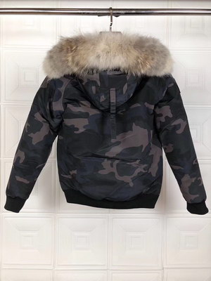 Can*a Go*e coat-091