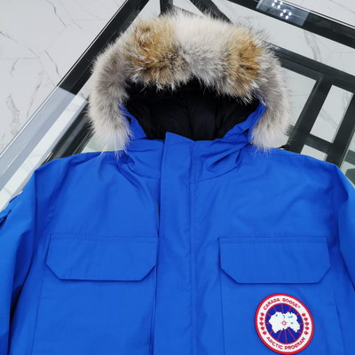 Can*a Go*e coat-109