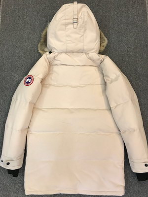 Can*a Go*e coat-100