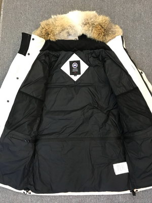 Can*a Go*e coat-100
