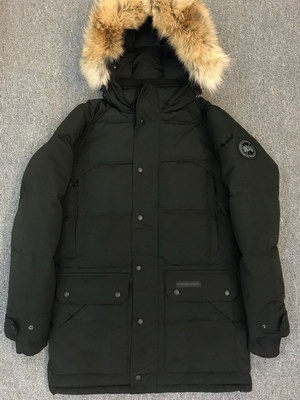 Can*a Go*e coat-103