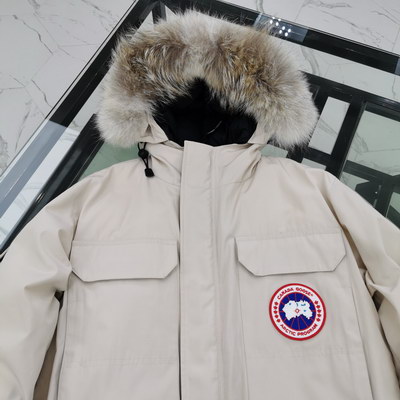 Can*a Go*e coat-108