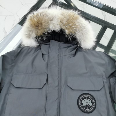Can*a Go*e coat-106