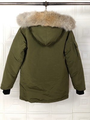 Can*a Go*e coat-114