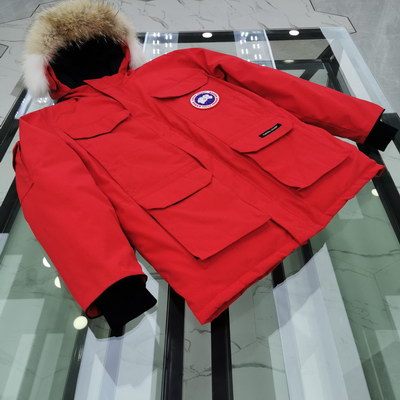 Can*a Go*e coat-110