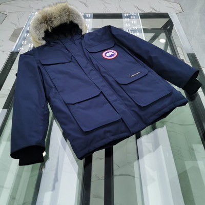 Can*a Go*e coat-104