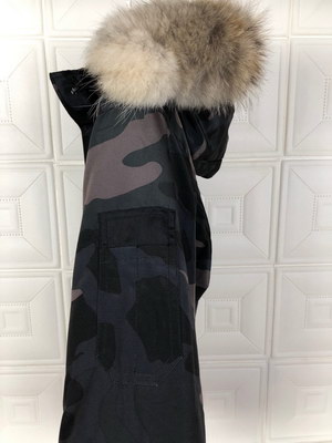 Can*a Go*e coat-118