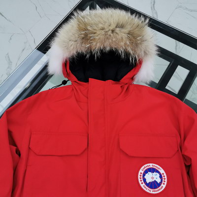 Can*a Go*e coat-110