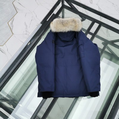 Can*a Go*e coat-104