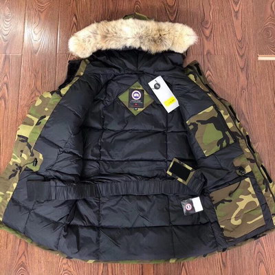 Can*a Go*e coat-111