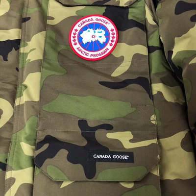 Can*a Go*e coat-111