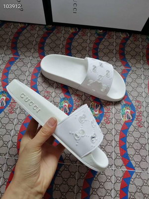 G*u*i slippers(aaa)-341