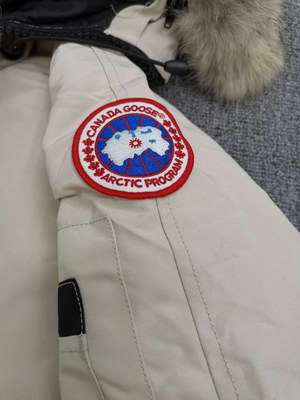 Can*a Go*e coat-01-127
