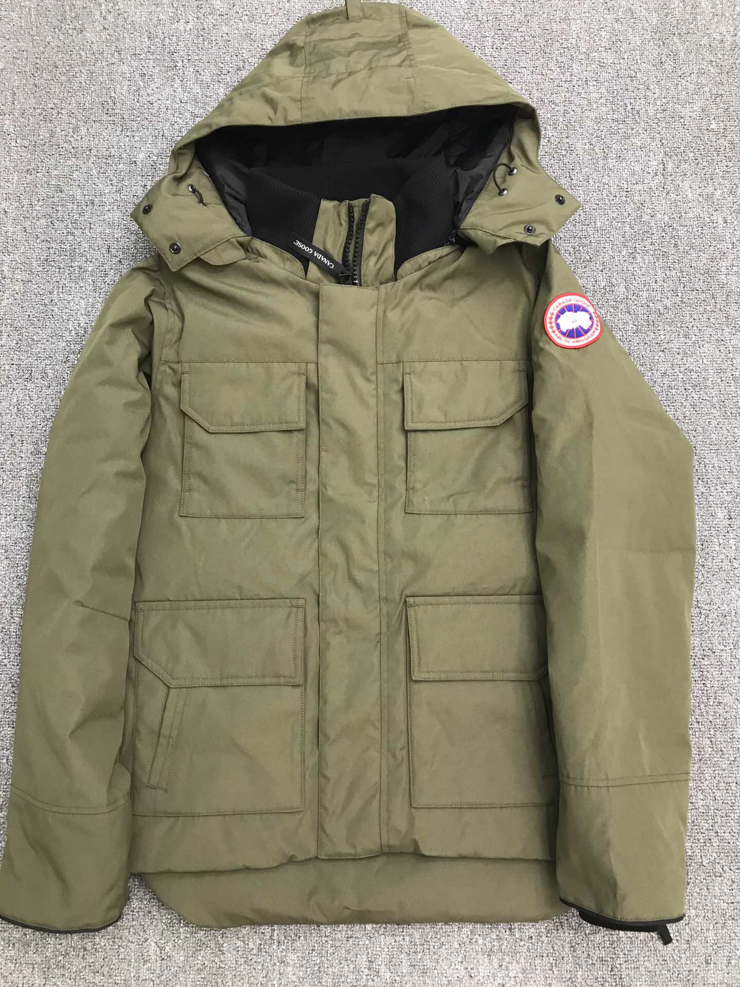 Can*a Go*e coat-37-140
