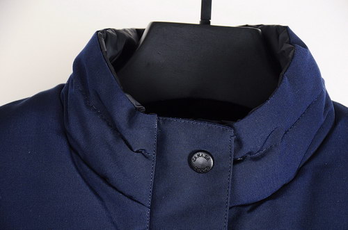 Can*a Go*e vest coat(women)-003