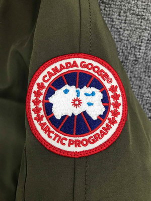 Can*a Go*e coat-01-130
