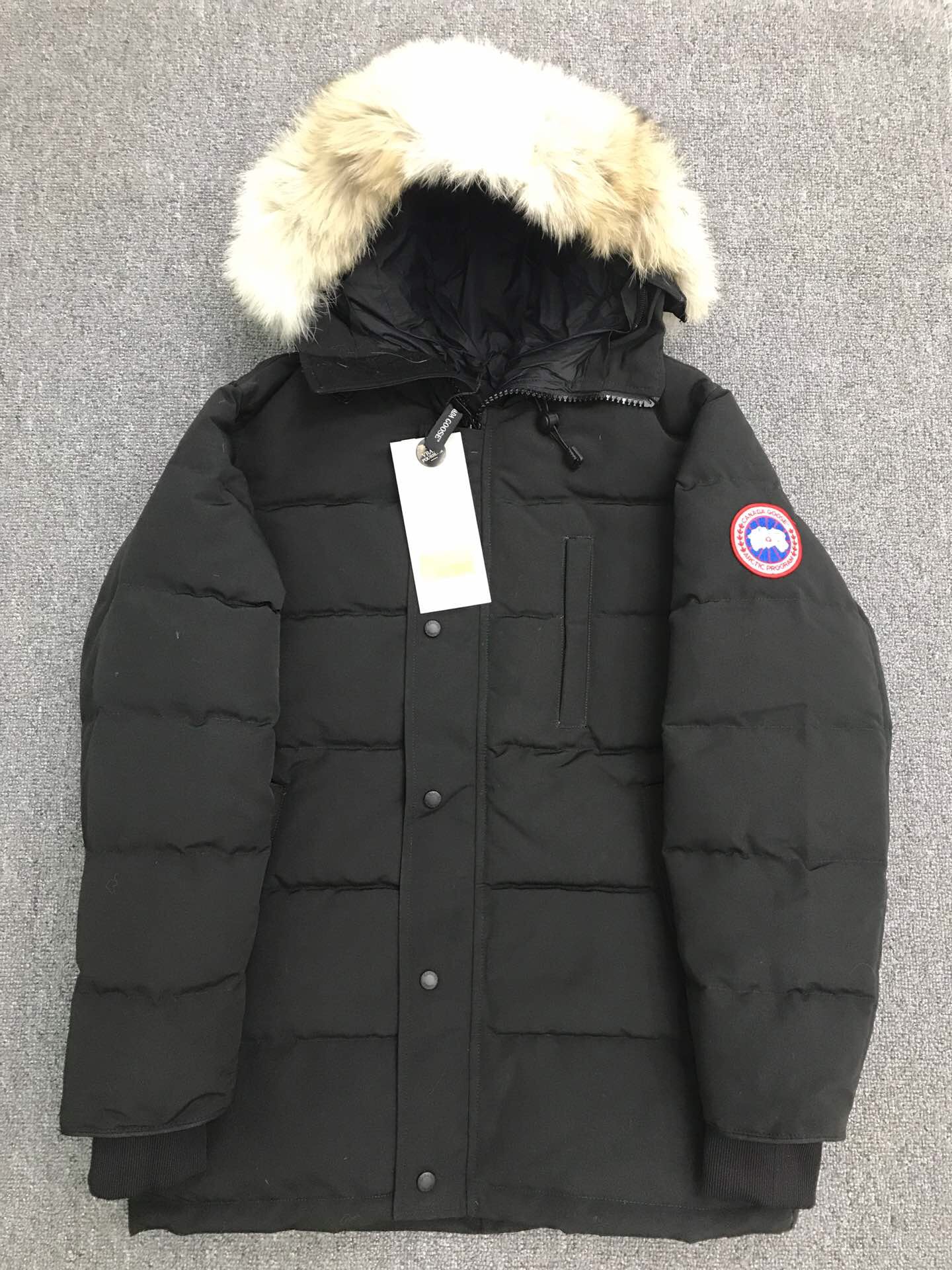 Can*a Go*e coat-158