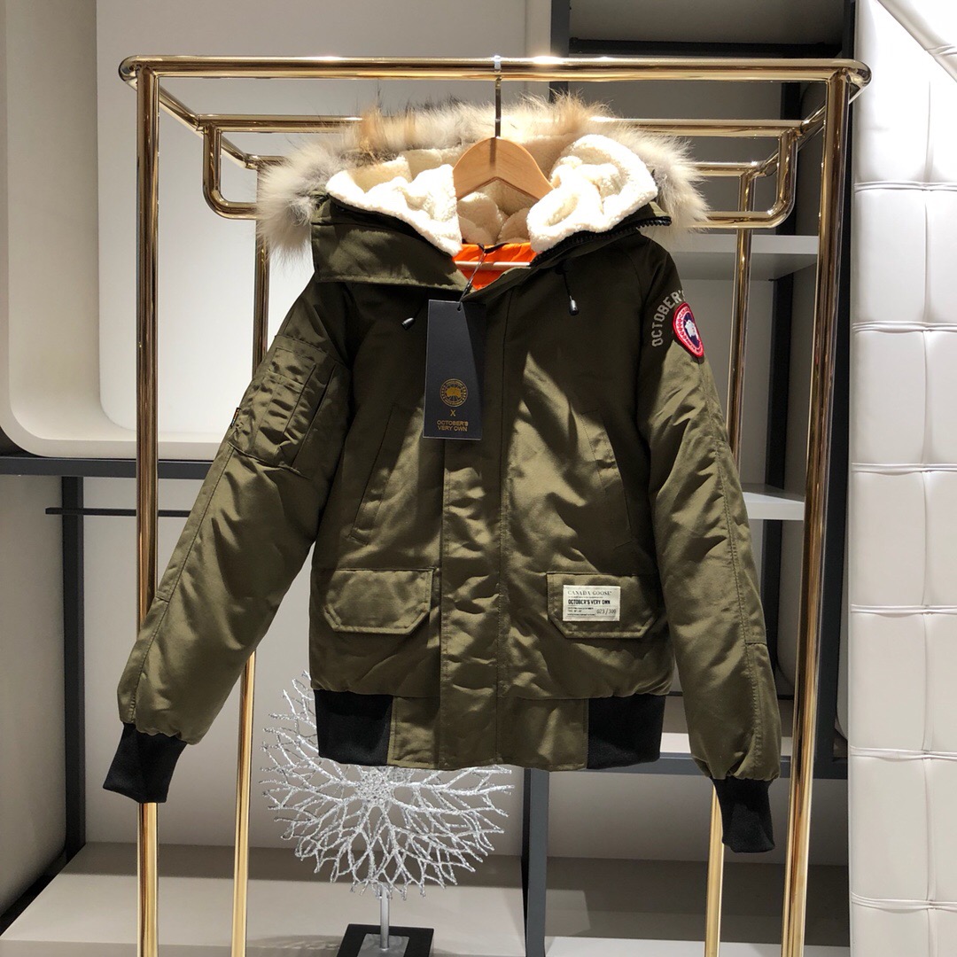 Can*a Go*e coat-161