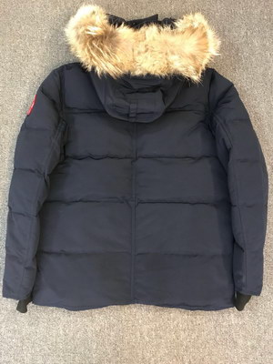 Can*a Go*e coat-152