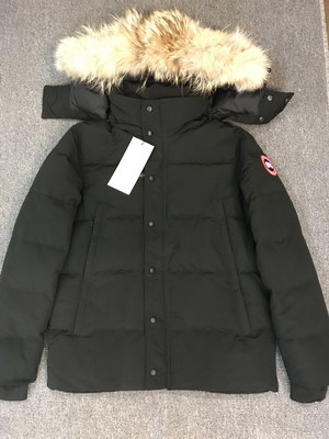 Can*a Go*e coat-150