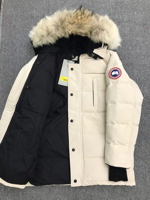 Can*a Go*e coat-155