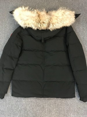 Can*a Go*e coat-150