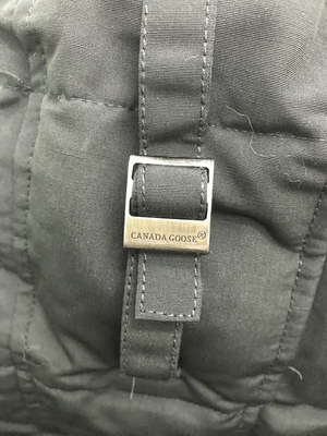 Can*a Go*e coat-158