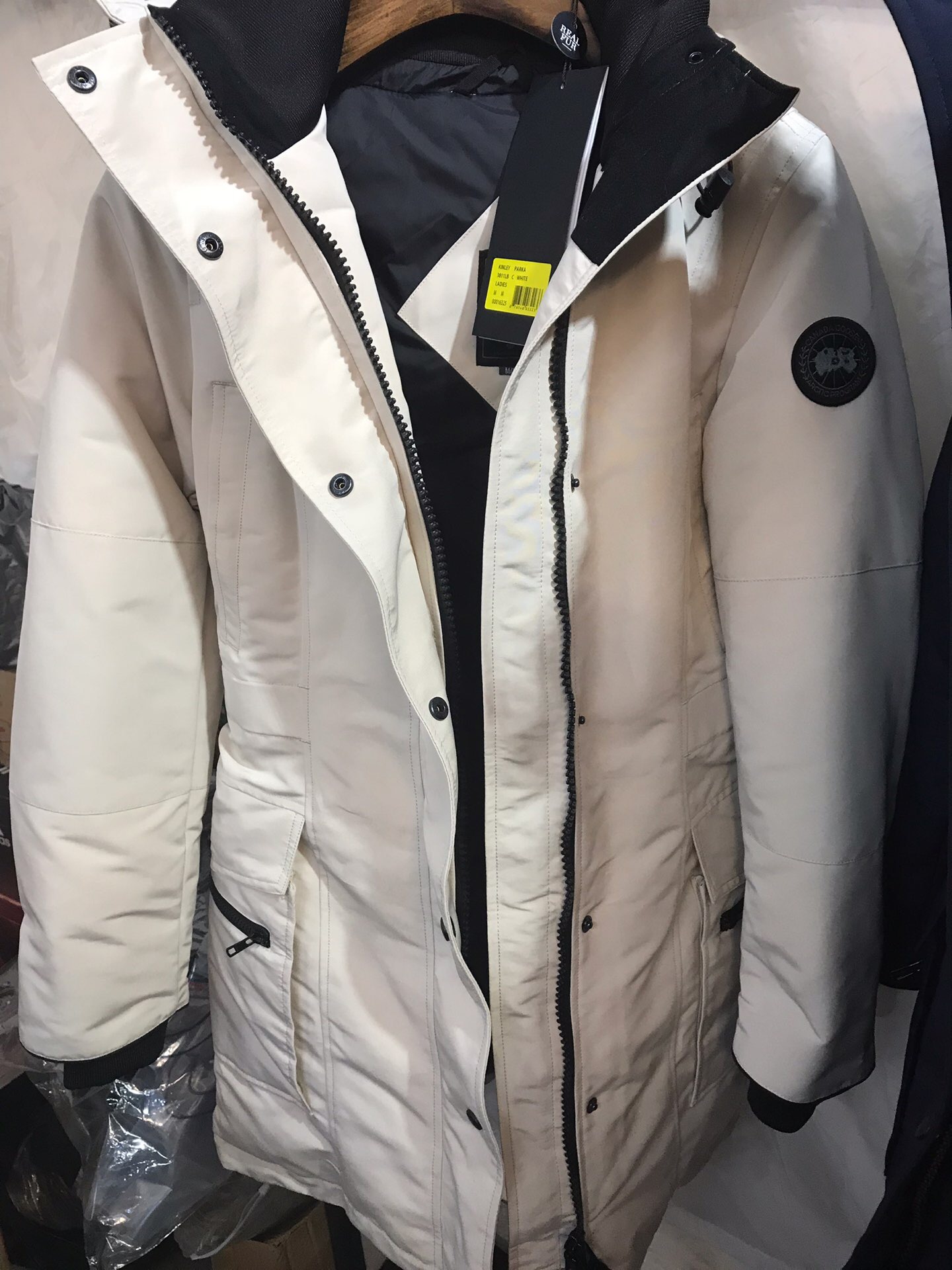 Can*a Go*e coat(women)-018