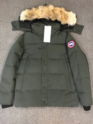 Can*a Go*e coat-153