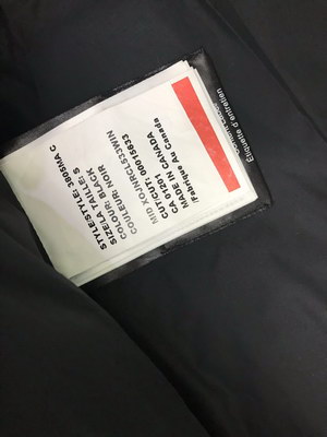 Can*a Go*e coat-158