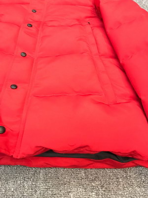 Can*a Go*e coat-151