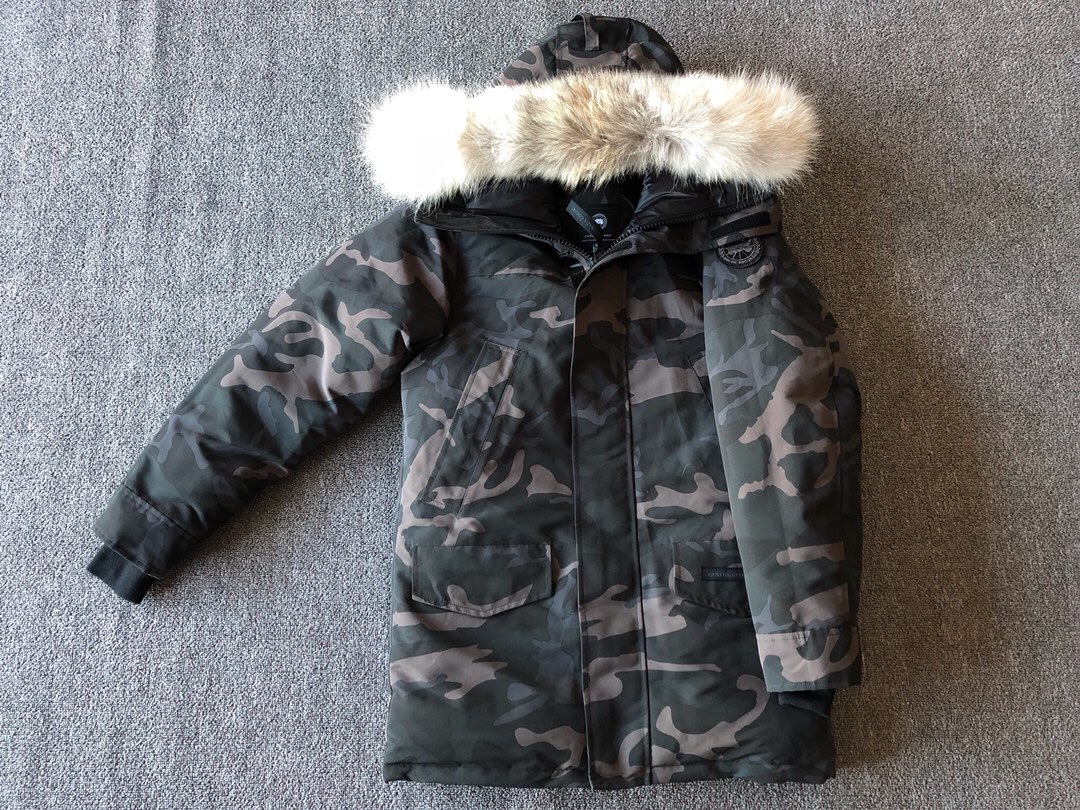 Can*a Go*e coat-13-166