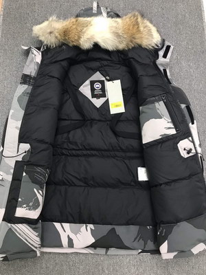 Can*a Go*e coat-13-167