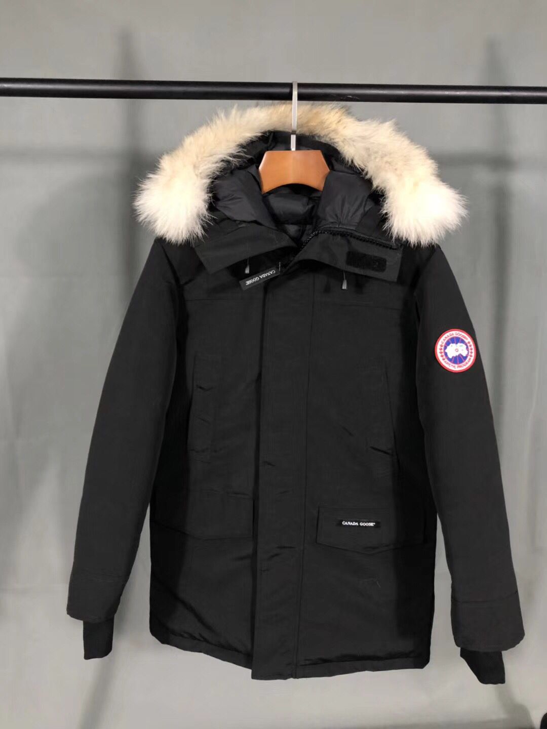 Can*a Go*e coat-13-164