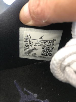 Air Jordan 11 Low  “Concord”