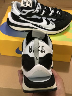 Sacai x Nike Pegasus Vaporfly-004