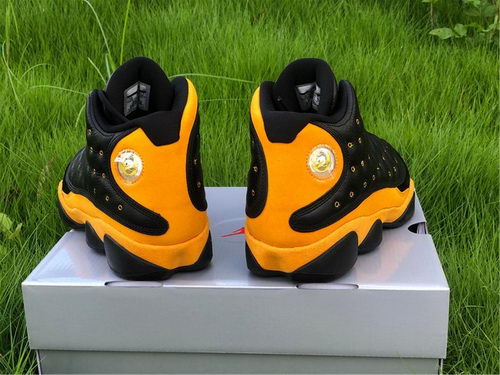 Air Jordan 13 “Oregon Ducks Yellow”
