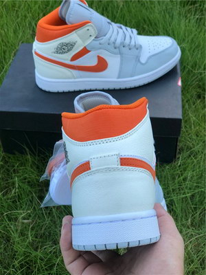 Air Jordan 1 Mid-044