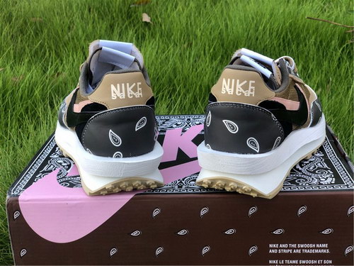 Sacai x Nike LDV Waffle-007