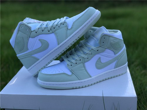 Air Jordan 1 Mid-046