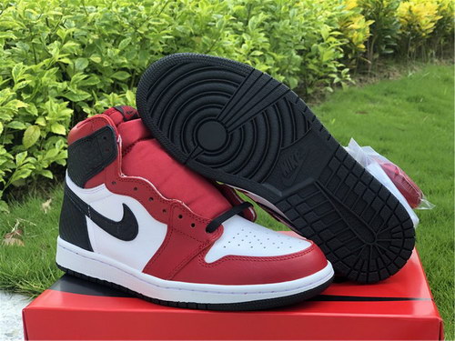 Air Jordan 1 High OG WMNS Satin Snake
