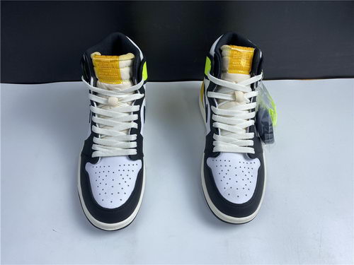 Air Jordan 1 High OG “University Gold”