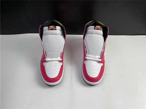Air Jordan 1 High OG“Light Fusion Red”
